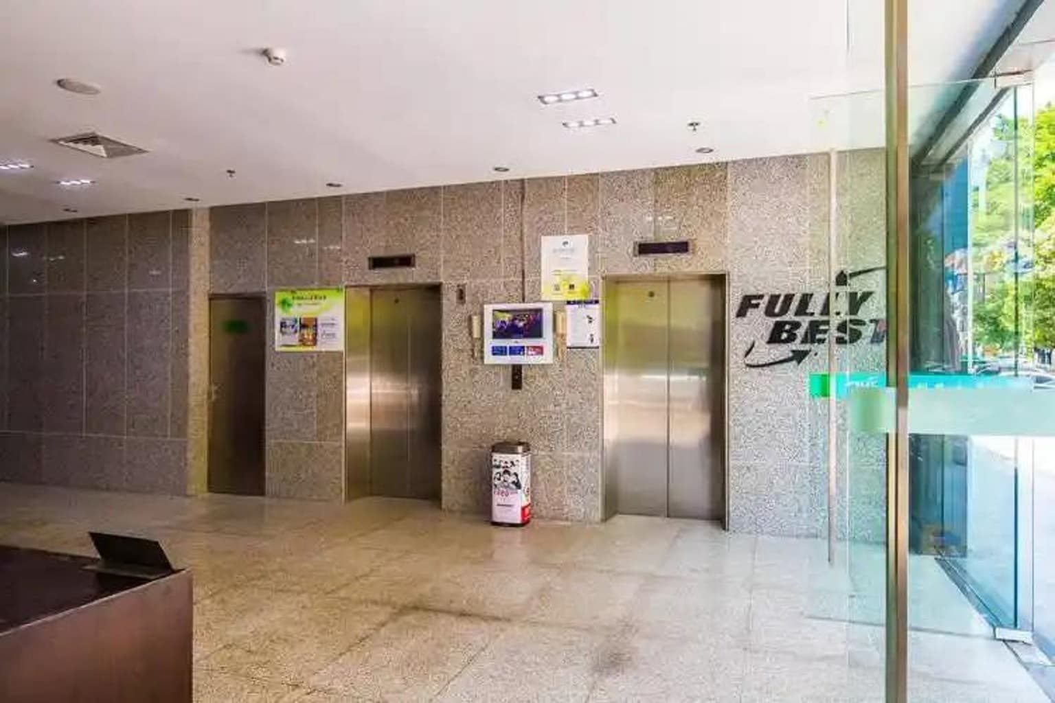电梯厅